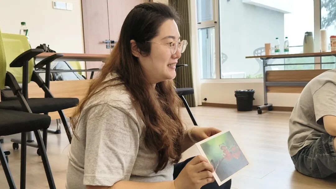 华东人才学员参加艺术与心理学夏校见习现场